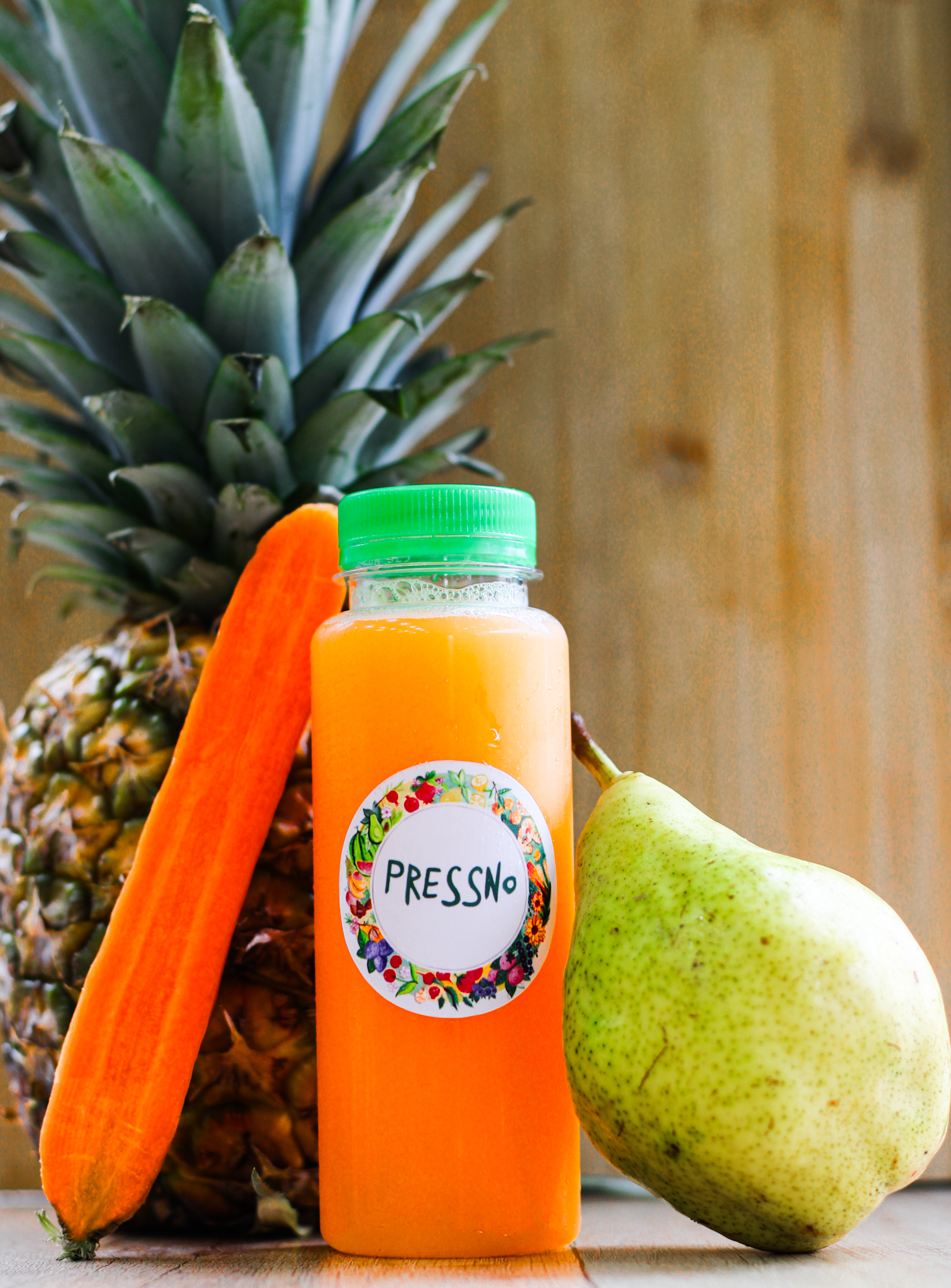 Ananas, kruška, šargarepa